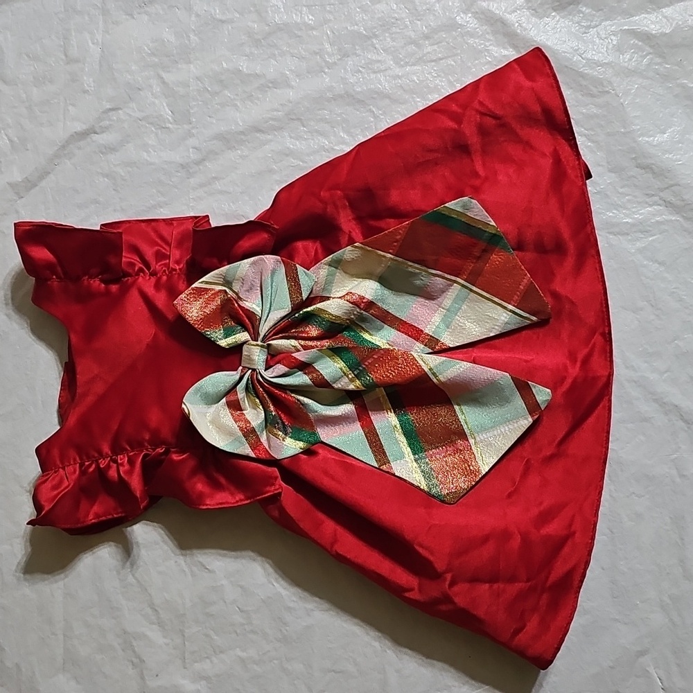 Rare Editions Girls 2T Red Dress with Attached Shiny Patterned Bow Used